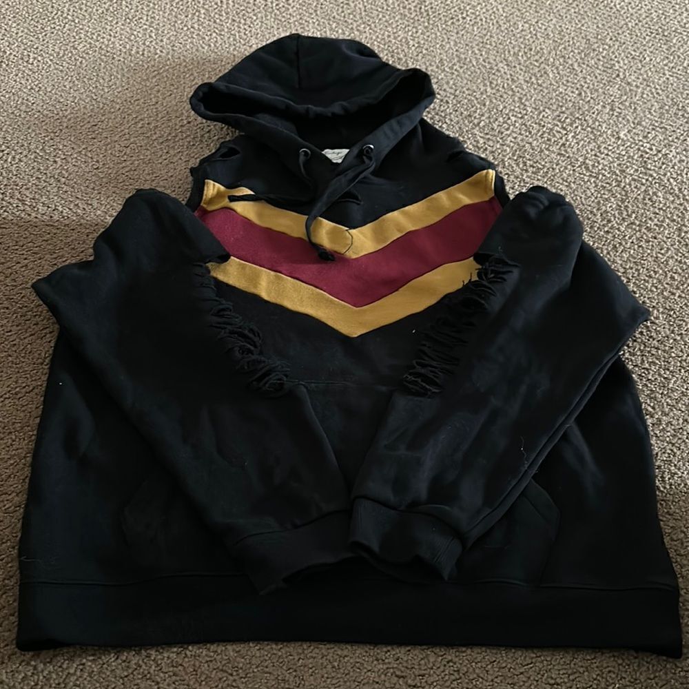 Vintage Havana Women’s Hooded Black Cold Shoulder Ripped Seeatshirt
